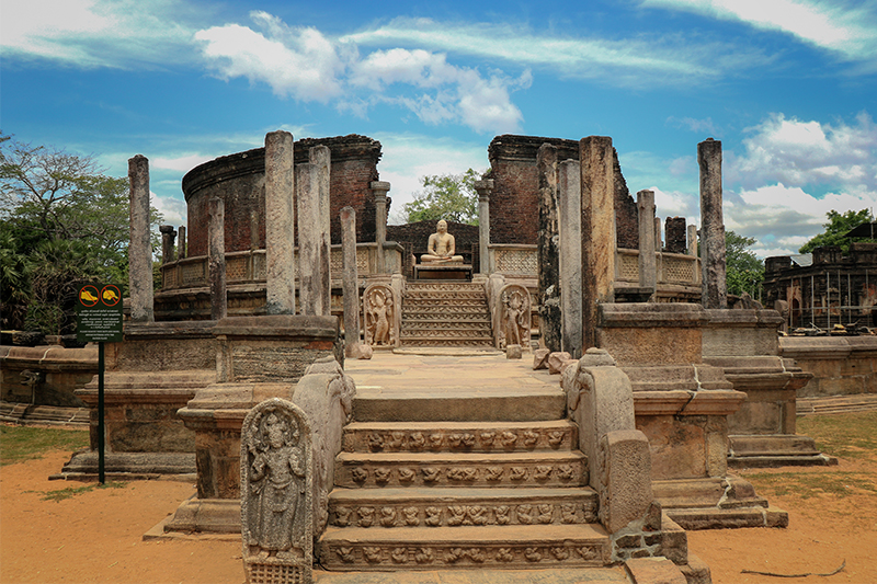 DAY 04 - POLONNARUWA ANCIENT SITES |  DAMBULLA (APPROX.TRAVEL TIME 1.5 HRS)