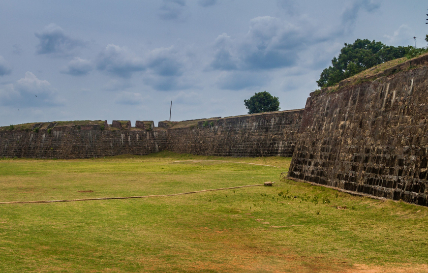 Day 05 - TRINCOMALEE | SNORKELING | DUTCH FORT (APPROX.TRAVEL TIME 1 HOURS)